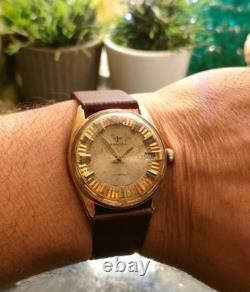 1960 Rare Vintage Swiss Jovial 17 Jewels With Real Real Gold Plated Bezel