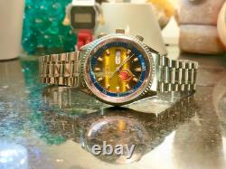1970s Vintage and Very Rare Model Automatic Swiss Omax Crystal World Time