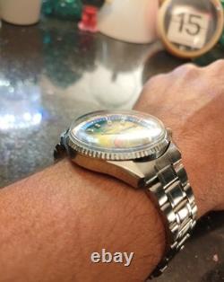 1970s Vintage and Very Rare Model Automatic Swiss Omax Crystal World Time