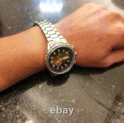 1970s Vintage and Very Rare Model Automatic Swiss Omax Crystal World Time