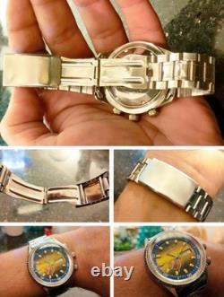 1970s Vintage and Very Rare Model Automatic Swiss Omax Crystal World Time