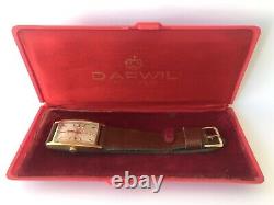 DARWIL RECTANGULAR VINTAGE RARE BEATIFUL ELEGANT GOLD PLATED SWISS WATCH 1970's