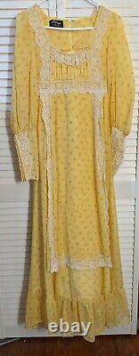 Gunne Sax Black Label Cherry with yellow swiss dot Rare