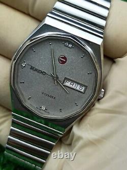 LUXURY VINTAGE RADO VOYAGER HEXAGONAL AUTOMATIC WATCH SWISS MADE 70s MEN & RARE