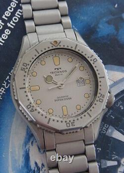Nice & Rare Vintage Technos Quartz Super Diver 200 M. Swiss Watch Middle Size