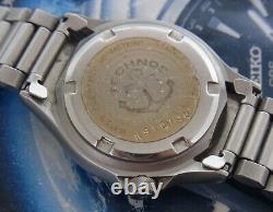 Nice & Rare Vintage Technos Quartz Super Diver 200 M. Swiss Watch Middle Size