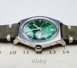 RARE Men's SWISS Vintage 1971 AUTOMATIC Watch BULOVA Cal. 11AOACB. Green Dial