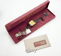 RARE, UNIQUE Men's SWISS Vintage 1981 Watch ACCUTRON 21T98. In BOX