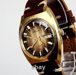 RARE, UNIQUE Men's SWISS Vintage 70's Watch WITTNAUER