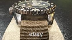 RARE VINTAGE SWI SWISS MADE Harrods Label Date 20ATM DIVER WATCH Brevet 503.305