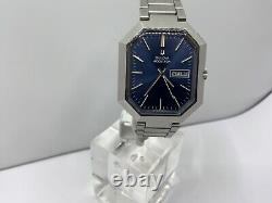 RARE Vintage Bulova Accutron Day Date Blue Dial Mens T Swiss T Watch 34x40mm