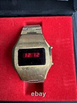 RARE Vintage Novus 1970's Dot Matrix LED Swiss Case Stainless Wrist Watch