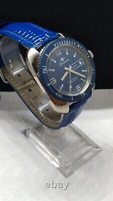 RARE vintage BLUE DIAL Lucerne Swiss Calendar Dive Watch. New Band Spectacular