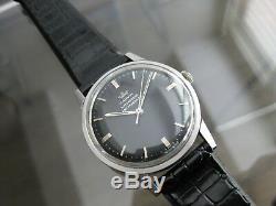 Rare Marvin Watch Co 17 Jewels Swiss Made 33 mm Black Dial cal 560 Wristwatch
