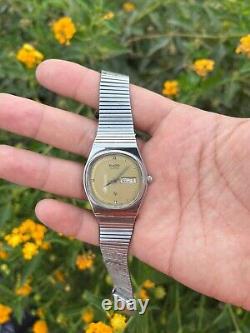 Rare RADO Voyager Watch Swiss 80s Swiss Men Quartz Vintage Textured Yellow Dial