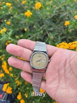 Rare RADO Voyager Watch Swiss 80s Swiss Men Quartz Vintage Textured Yellow Dial