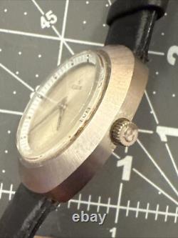 Rare UFO Vintage Swiss Elgin Ellipse Watch Silver tone Men's leather Band Works