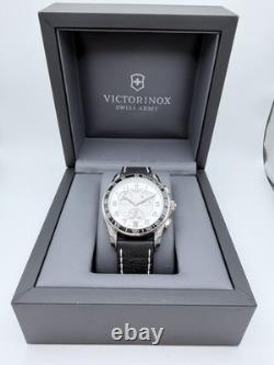 Rare Victorinox Swiss Army Chronograph 241496 White Dial Quartz Vintage Watch