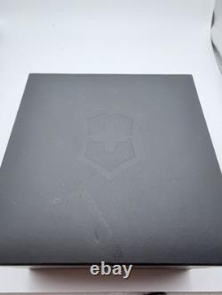 Rare Victorinox Swiss Army Chronograph 241496 White Dial Quartz Vintage Watch