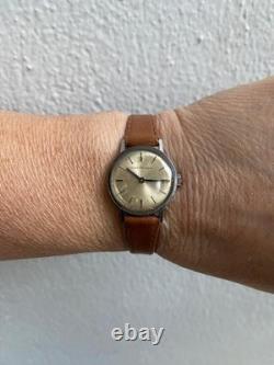 Rare Vintage 1960s Women's GIRARD PERREGAUX 17 Jewels Swiss Made 31mm Watch