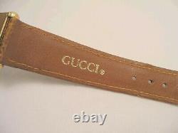 Rare Vintage Ladies 18 K Gucci White Dial Tank Style Quartz Swiss Watch w Box