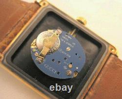 Rare Vintage Ladies 18 K Gucci White Dial Tank Style Quartz Swiss Watch w Box