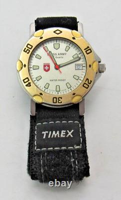 Rare Vintage Swiss Army Two Tone Diver 100m SAW Co Quartz Mens Wrist Watch 1789