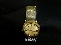 Rare Vintage Swiss Bulova Automatic 17 Jewels Men's Wristwatch & Original Band