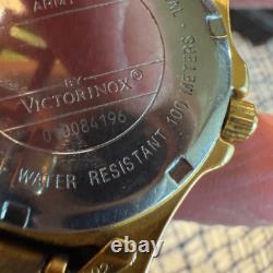 Rare Vintage Swiss army gold tone watch new battery 1990's