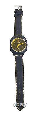 Rare Vintage Victorinox Swiss Army Outdoor Yellow Crystal Unisex Date Watch 41mm