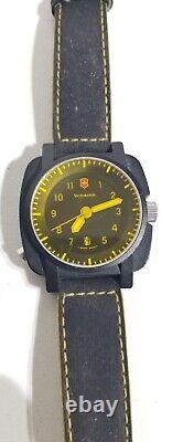 Rare Vintage Victorinox Swiss Army Outdoor Yellow Crystal Unisex Date Watch 41mm