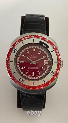 Rare Vintage Windert Watch Swiss Pilots Watch Month Indicator Burgundy Dial
