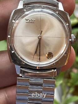 Rare Vintage Wyler Incaflex Swiss Square 1968 2-1122 Cross-Hair Dial Men's watch