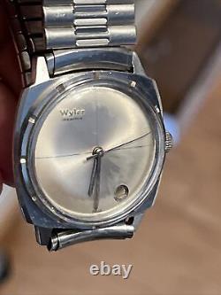 Rare Vintage Wyler Incaflex Swiss Square 1968 2-1122 Cross-Hair Dial Men's watch