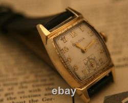 Rare vintage 1951 Bulova Swiss 7 jewel men's fancy case gold wristwatch, running