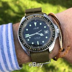 Rare vintage swiss Uno monnin 844 200m military divers watch bakelite bezel