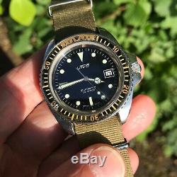 Rare vintage swiss Uno monnin 844 200m military divers watch bakelite bezel