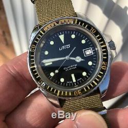 Rare vintage swiss Uno monnin 844 200m military divers watch bakelite bezel