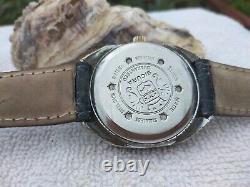 SICURA BREITLING WATCH RARE JUMP HOUR BY VINTAGE DIGITAL GUICHET SWISS 70s
