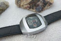SICURA BREITLING WATCH RARE JUMP HOUR BY VINTAGE DIGITAL GUICHET SWISS 70s