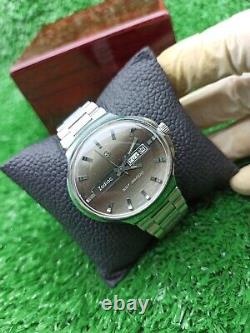 Ultra-Rare Zodiac SST 36000 Jumbo Watch Vintage Excellent Condition Swiss 42 MM