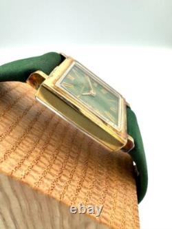 Universal Geneve A3669 Quartz Watch Vintage Swiss Made Rare Classic Dress Model