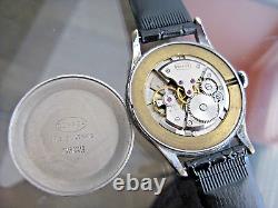 VINTAGE AND RARE DOXA WATCH CO SWISS MADE 37 mm 17 JEWELS WRISTWATCH