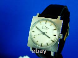 VINTAGE ANDRE BOUCHARD BY HYDE PARK SWISS MENS WRISTWATCH SERVICED RARE C. 1970s