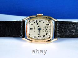 VINTAGE ROMAN 15J SWISS FANCY DECO RARE MENS WRIST WATCH SERVICED C. 1940s