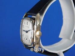 VINTAGE ROMAN 15J SWISS FANCY DECO RARE MENS WRIST WATCH SERVICED C. 1940s