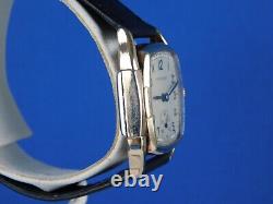 VINTAGE ROMAN 15J SWISS FANCY DECO RARE MENS WRIST WATCH SERVICED C. 1940s