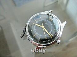 Vintage And Rare Doxa Watch Co Swiss Made 35 MM 17 Jewels Wristwatch