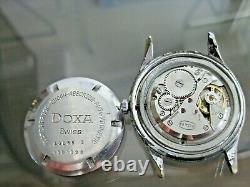 Vintage And Rare Doxa Watch Co Swiss Made 35 MM 17 Jewels Wristwatch