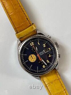 Vintage RARE ESQUIRE MOVADO Swiss Watch for Men Yellow Leather Wristband